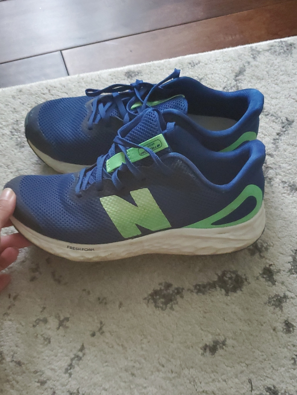 New Balance Navy and Lime Kids' Running Sneakers Size 5.5 Youth Womens Size 7.5